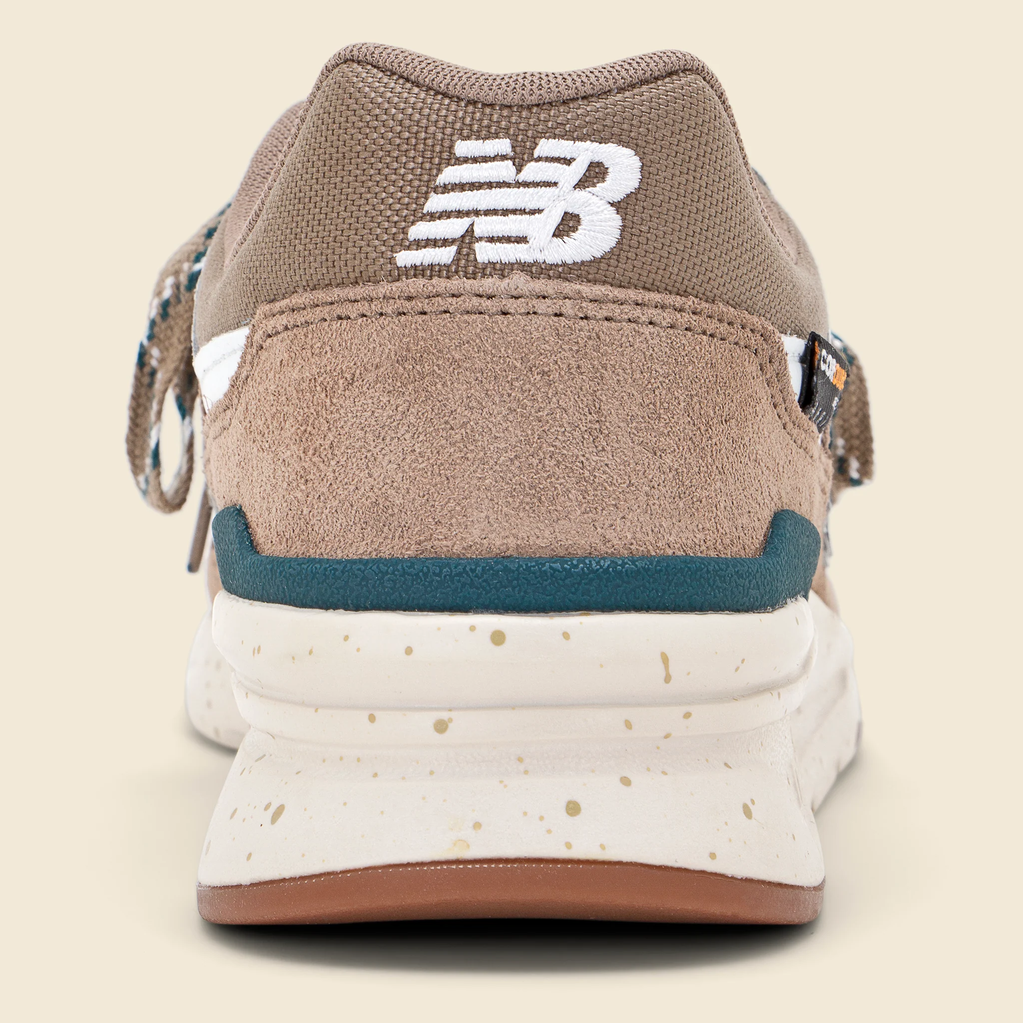 997H Sneaker - Mushroom/ Trek - Image 3