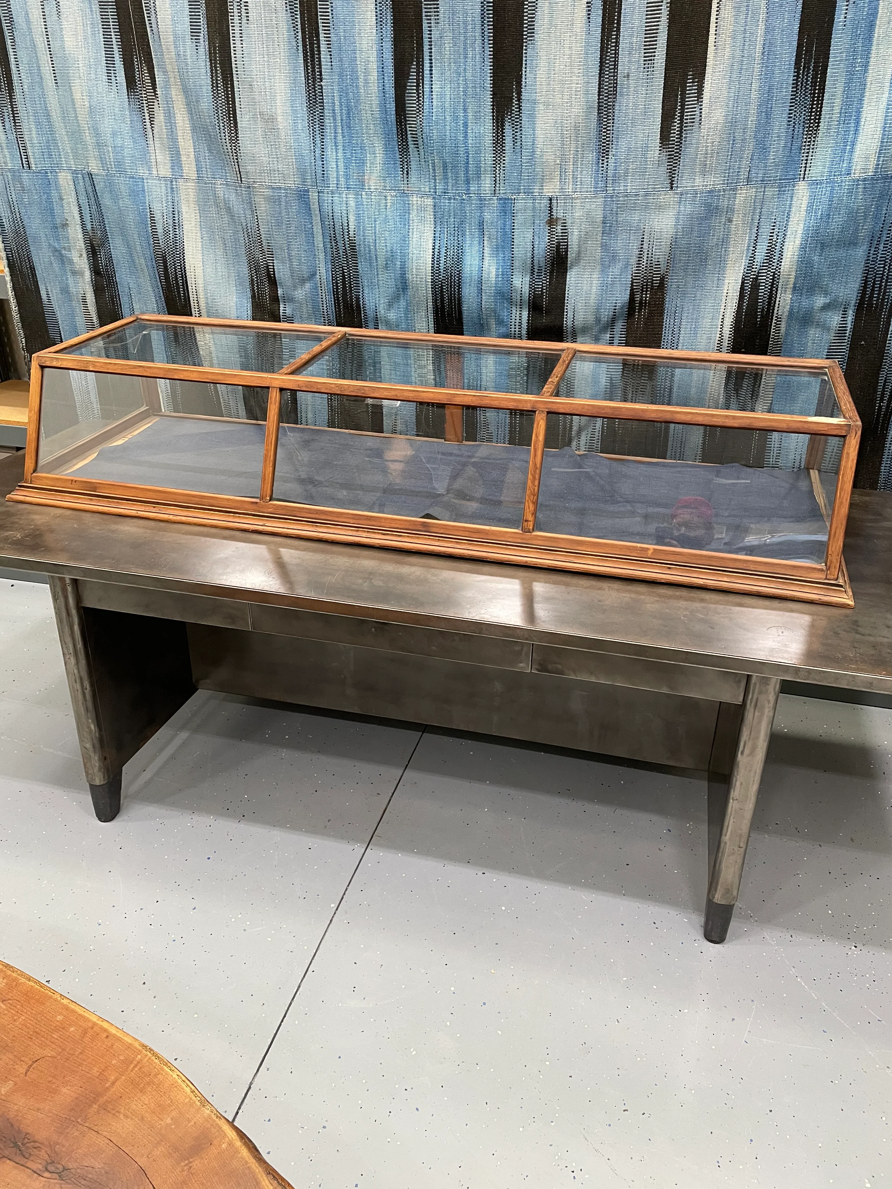 A2 - 6 Panel Counter Top Glass Display
