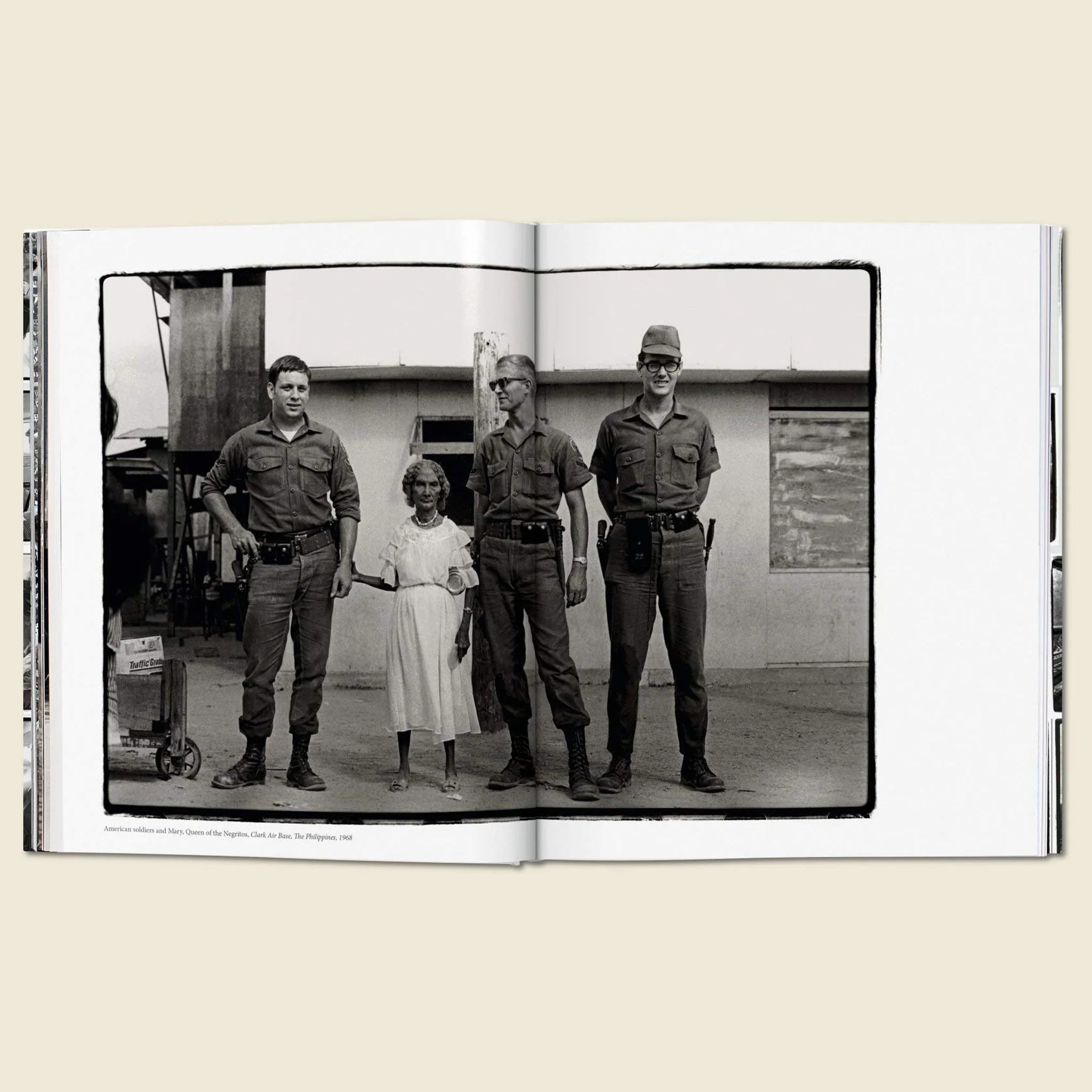 Annie Leibovitz: The Early Years, 1970-1983 - Image 4