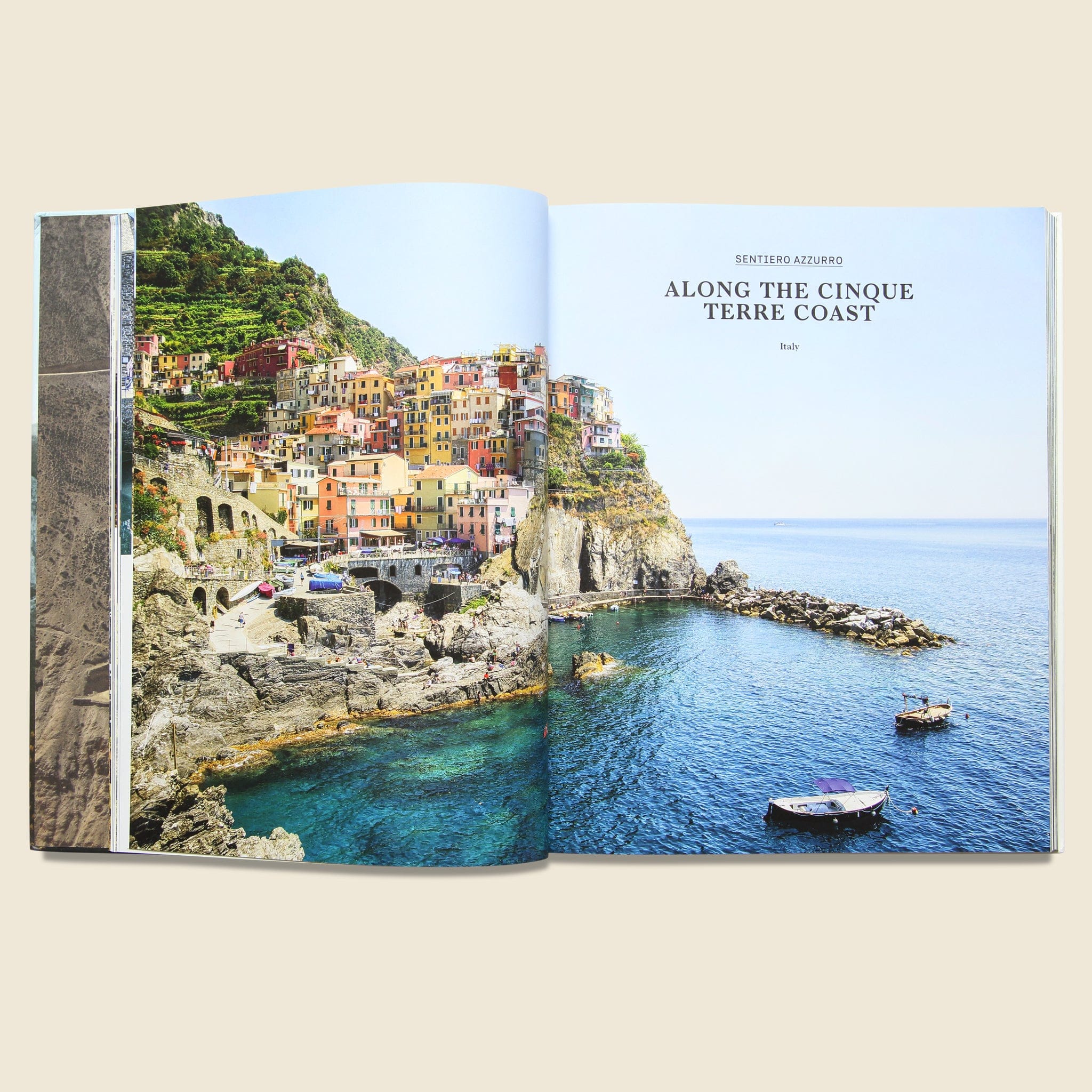 Wanderlust: Hiking on Legendary Trails - Image 3