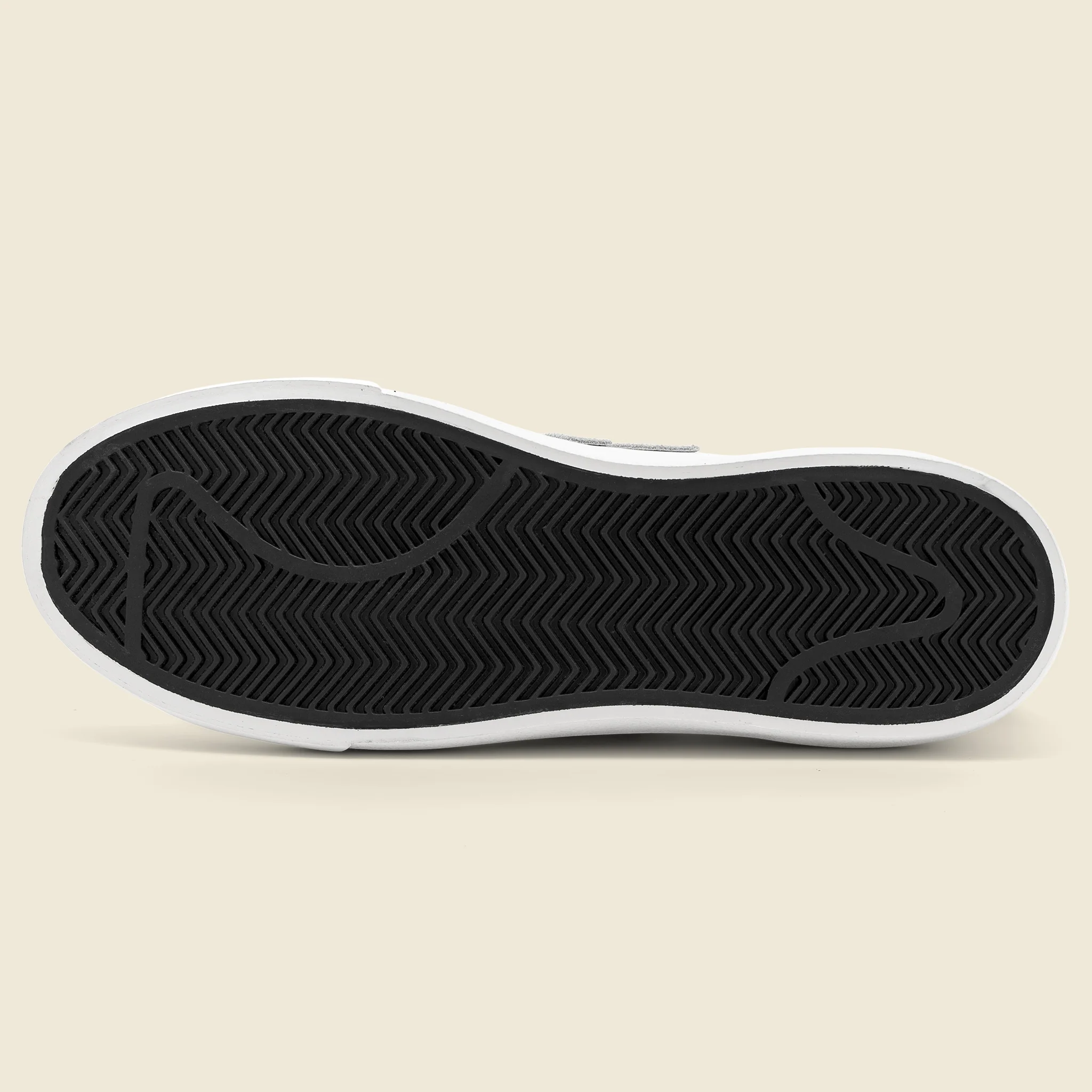 Court 210 Sneaker - White/Black - Image 5