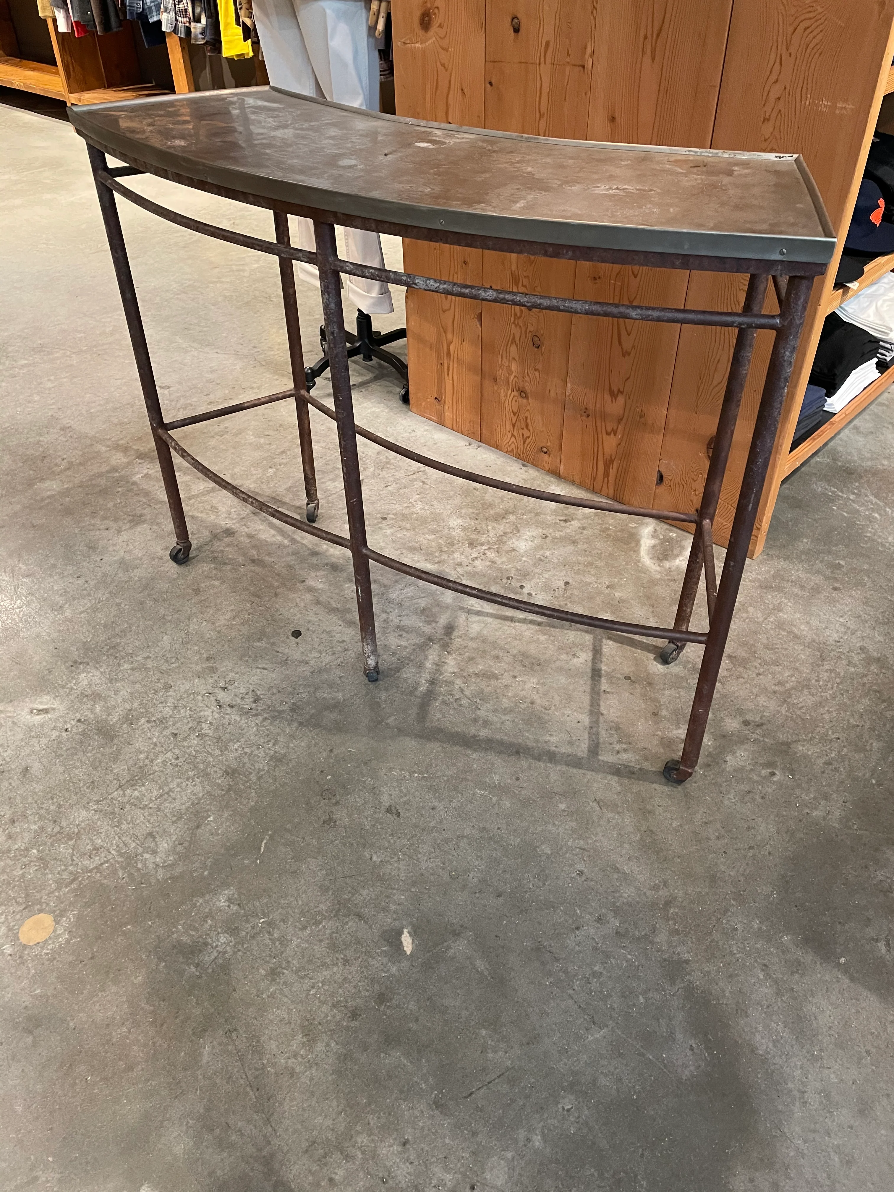 DNS 18 - Galvanized Half Moon Rolling Table