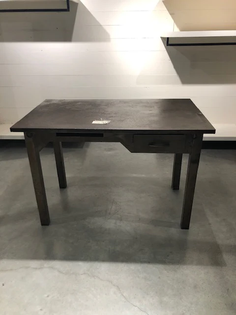 H7 - Wire Top Hanger