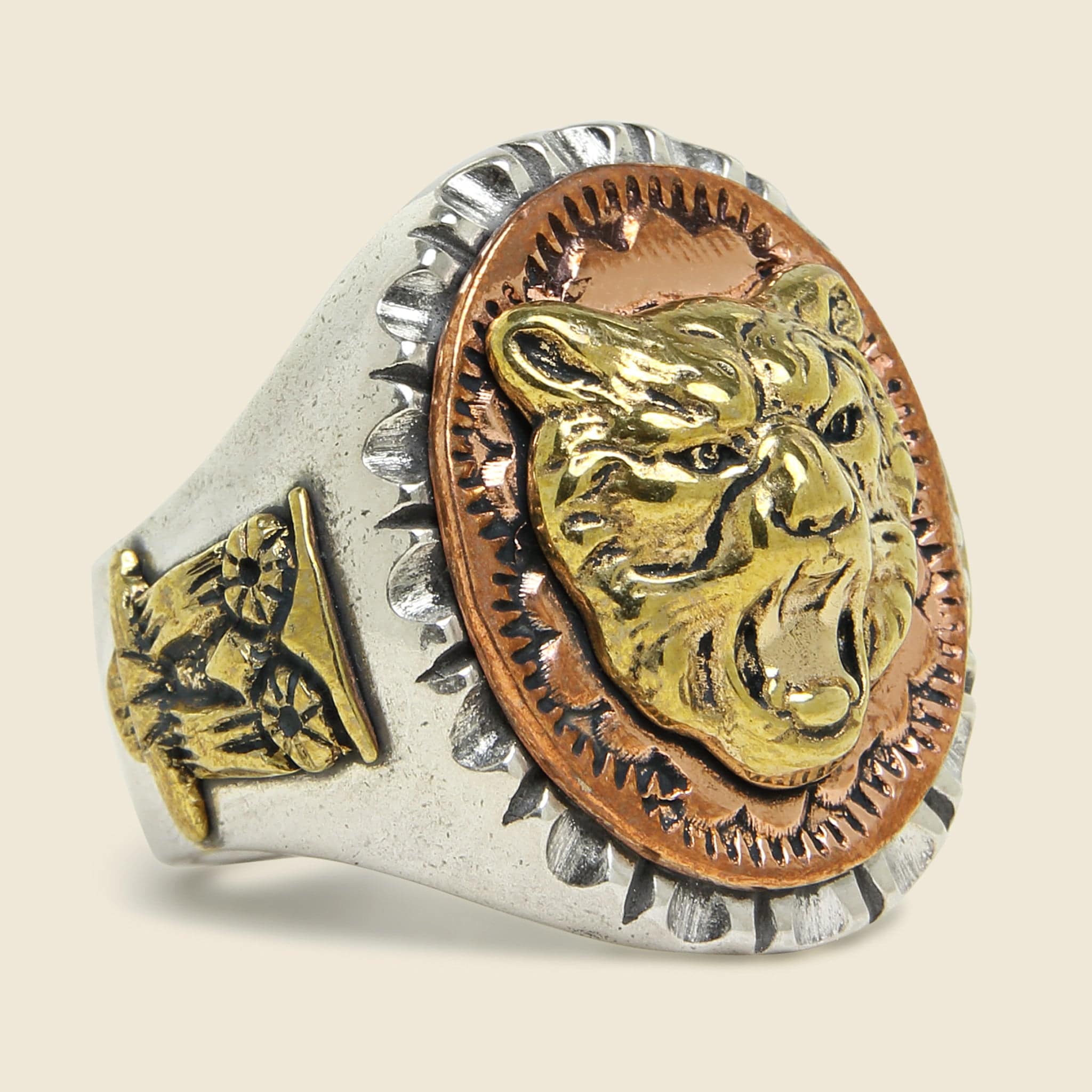 Strength & Wisdom Souvenir Ring - Silver/Brass