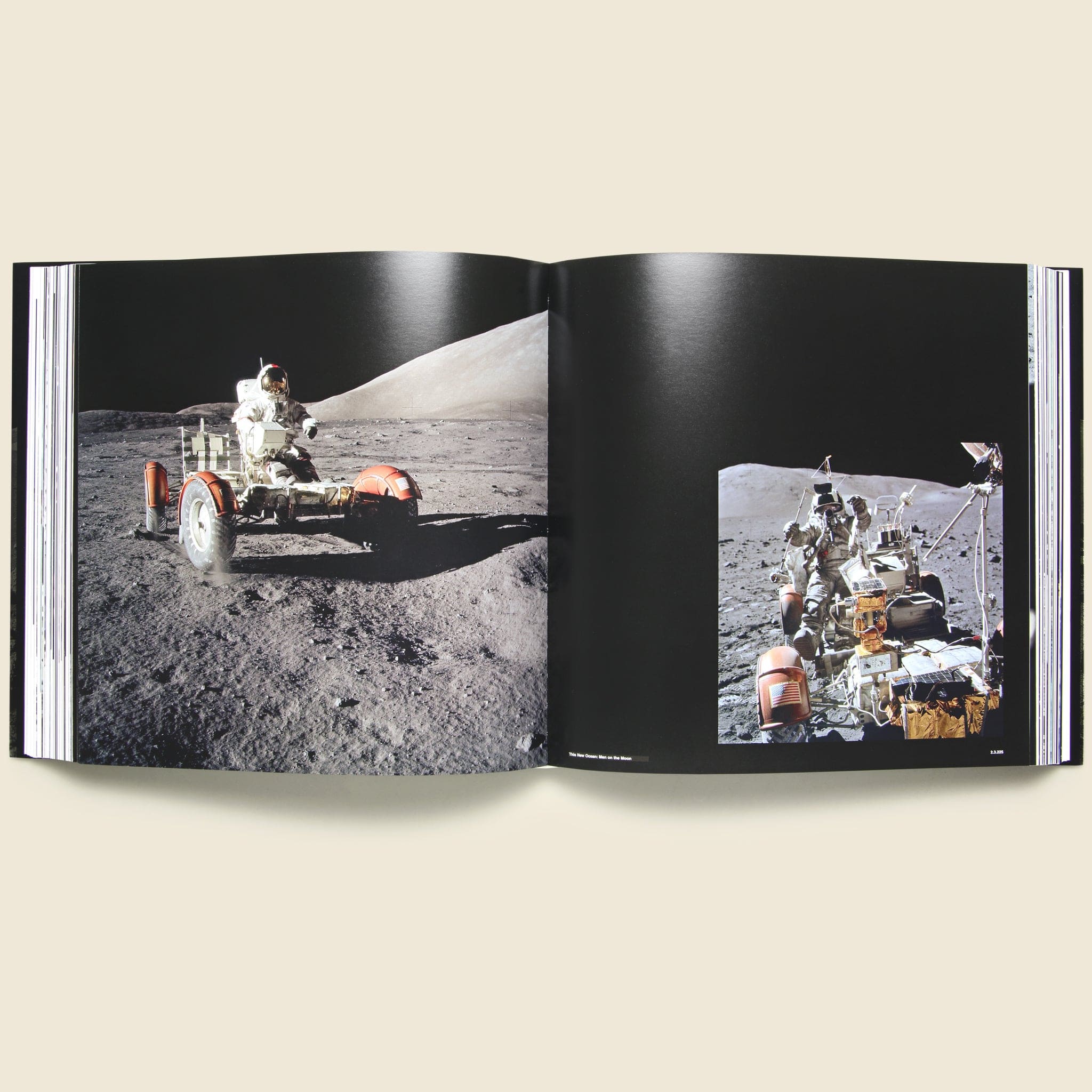 The NASA Archives: 60 Years in Space (Gold Edition) - Image 5